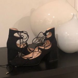 Zara brand new suede heels size 40